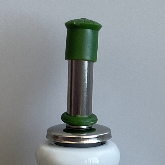 NEW FRATELLI CARLI OLIVE OIL DISPENSER BOTTLE - Picture 9 of 10